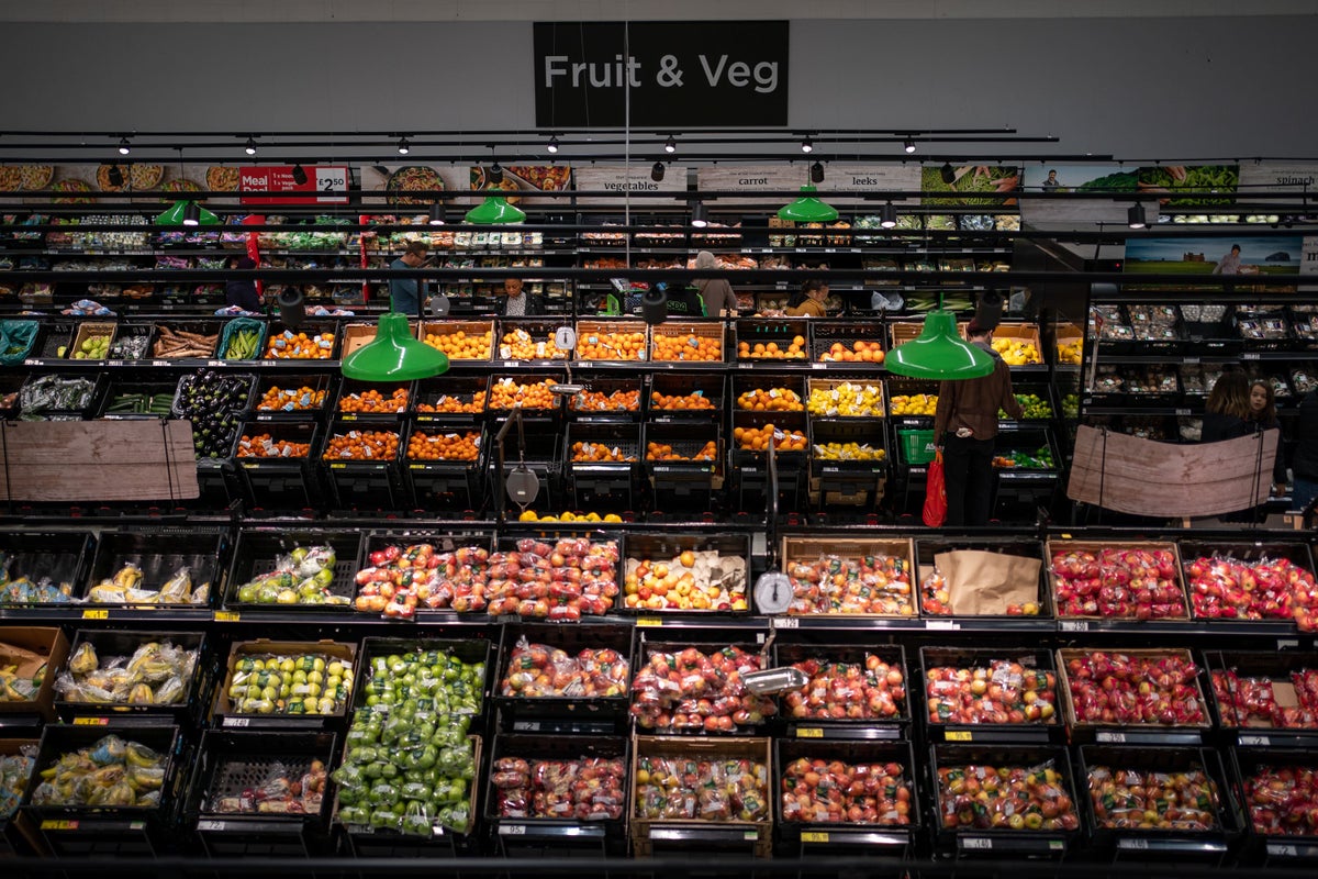 Border checks on fruit and vegetable imports from EU scrapped