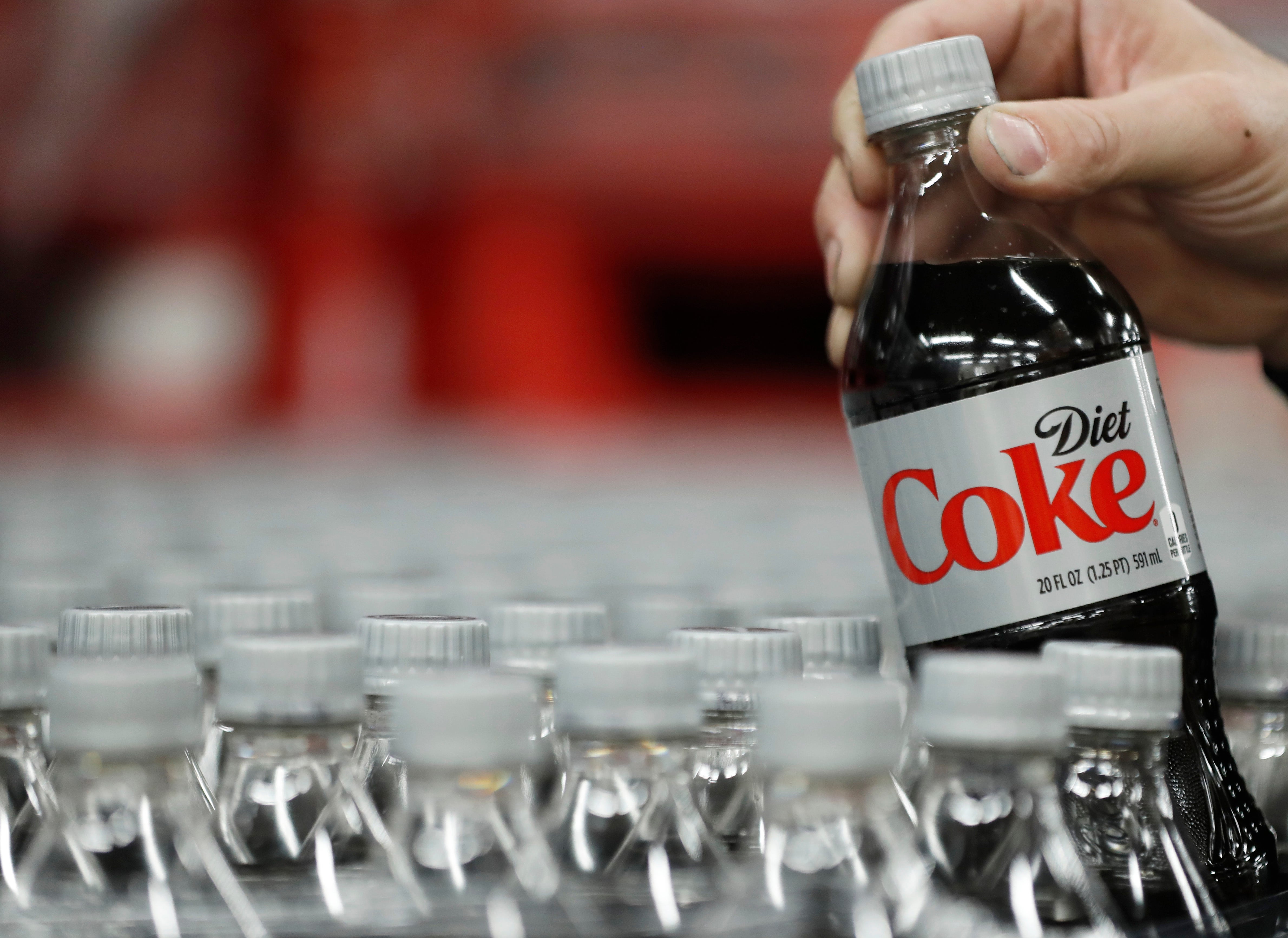 Diet Coke and other sodas which contain artificial sweetener may be increasing your risk for stroke and heart disease. The risk is tied to the ingredient aspartame
