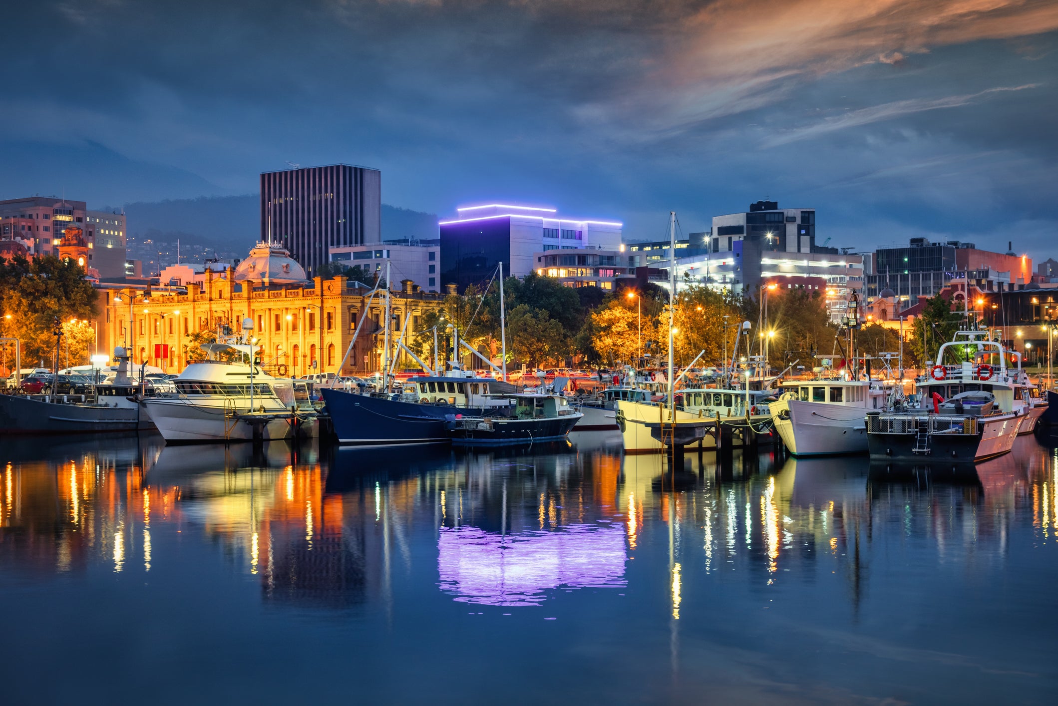 Blend outdoor activies such as hiking and penguin-spotting with a city break in Tasmania