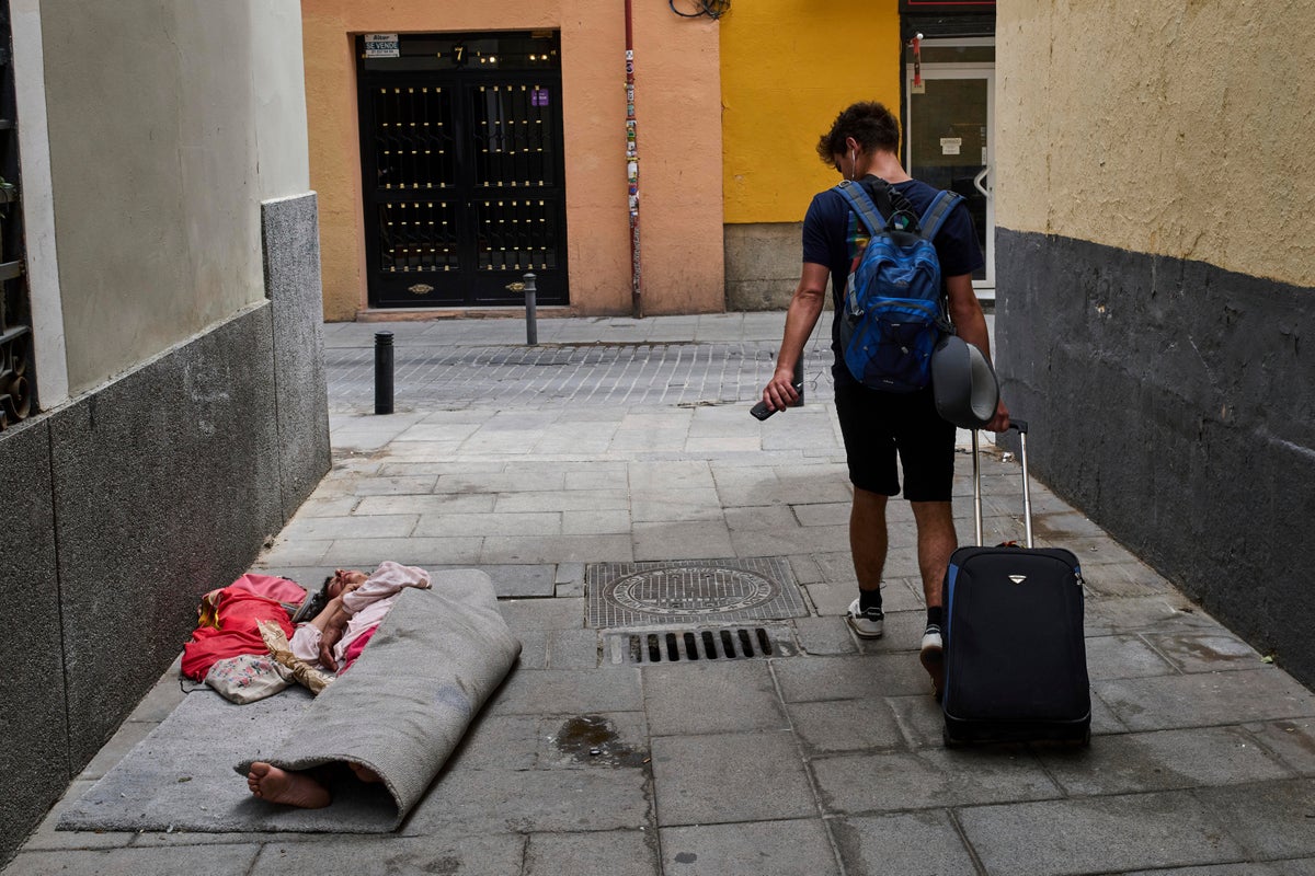 Spanish government says housing market is not a 'free for all' after recent crackdown on Airbnb