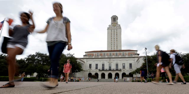 EEUU-ESTUDIANTES UNIVERSITARIOS