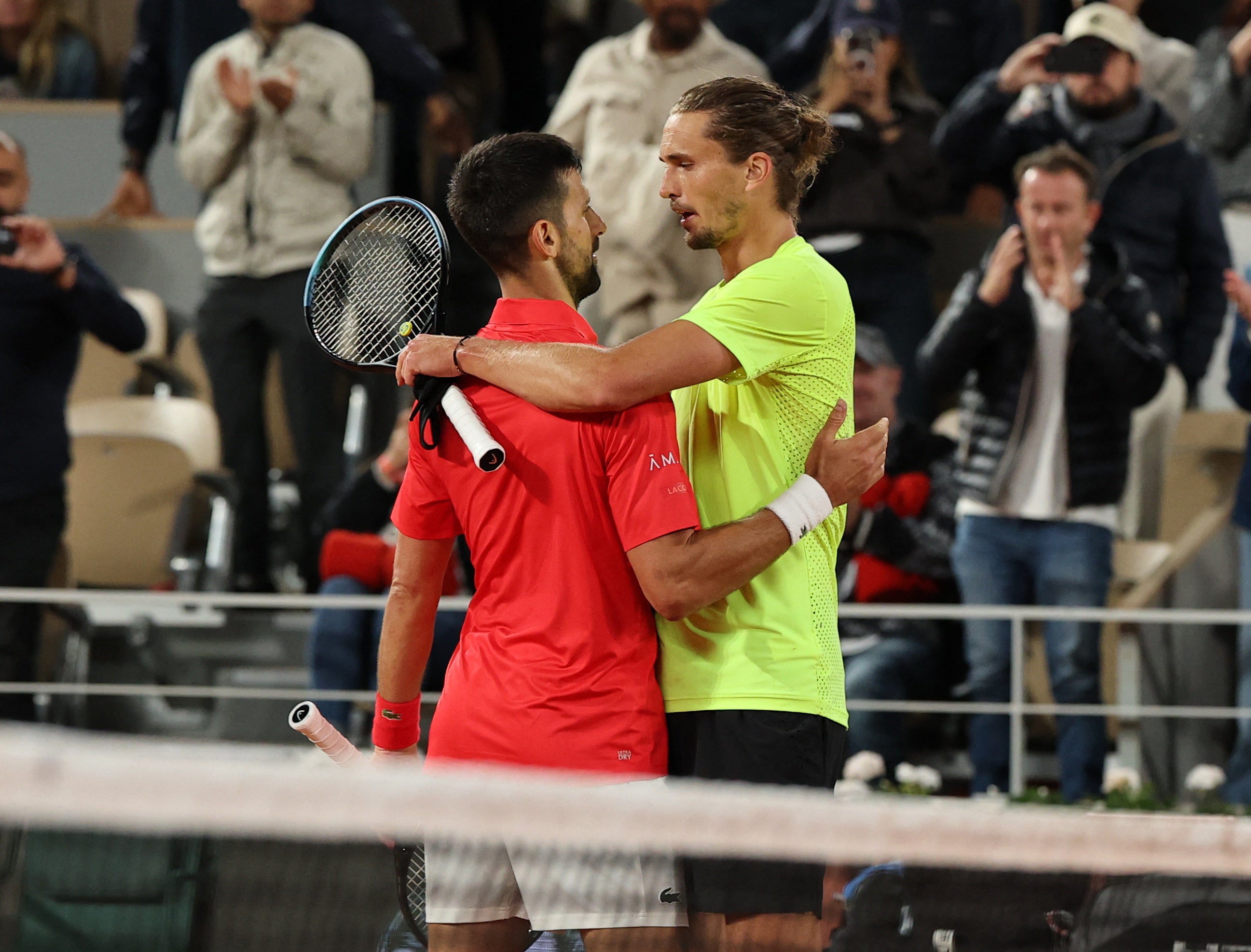 Djokovic defeated Zverev to return to the French Open semis