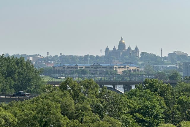 <p>The Iowa state Capitol in Des Moines</p>
