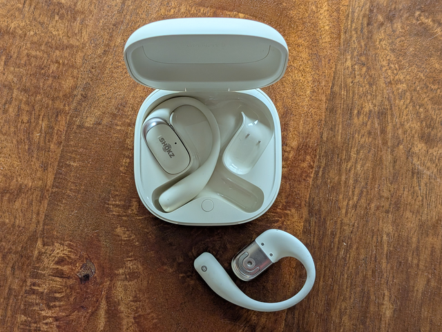 <p>Open-ear headphones let your hear your surrounds while you exercise, without compromising on sound quality</p>