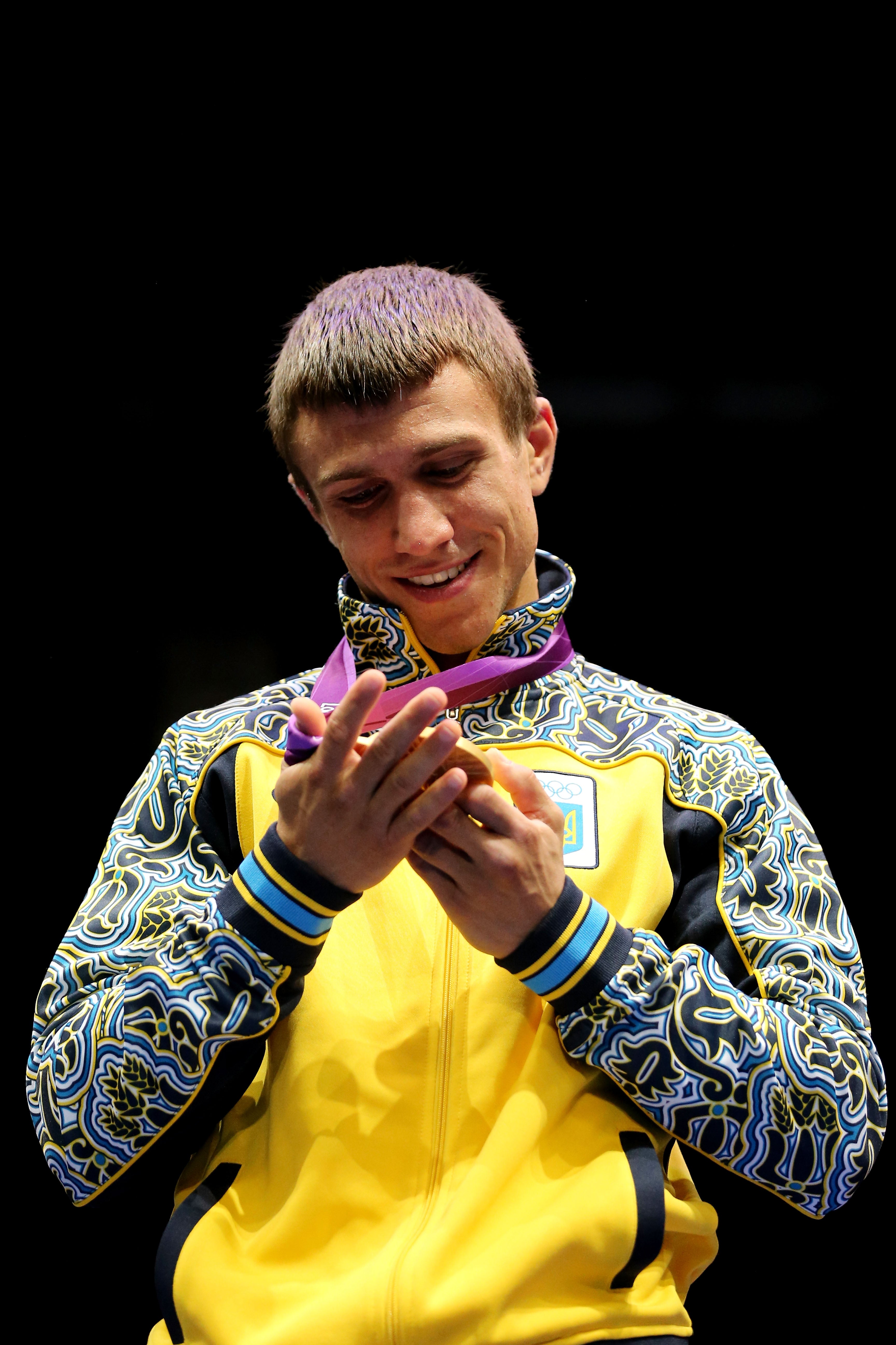 Lomachenko celebra su segunda medalla de oro olímpica, en Londres 2012