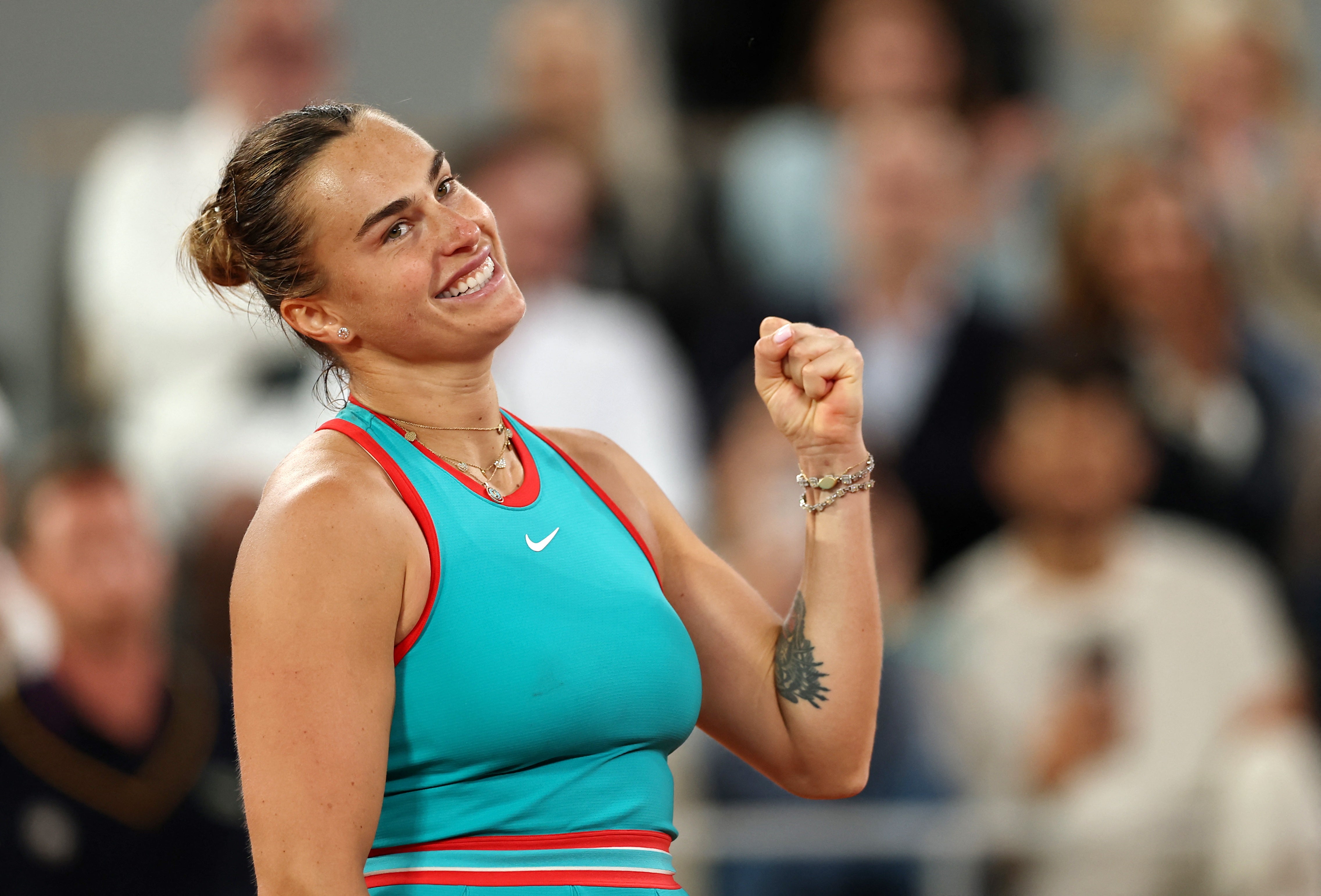 Aryna Sabalenka defeated Iga Swiatek in the French Open semi-final