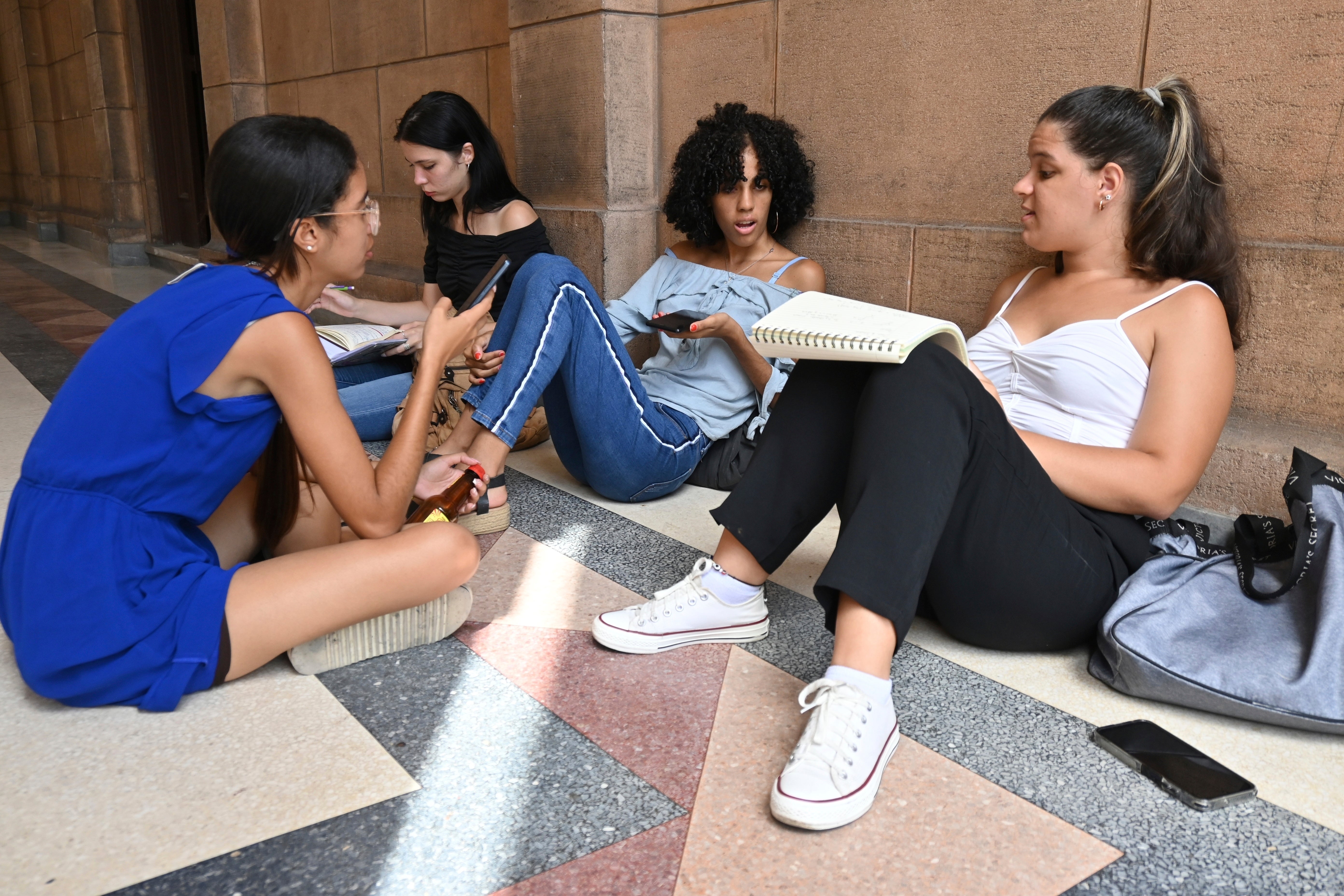 CUBA-INTERNET ESTUDIANTES