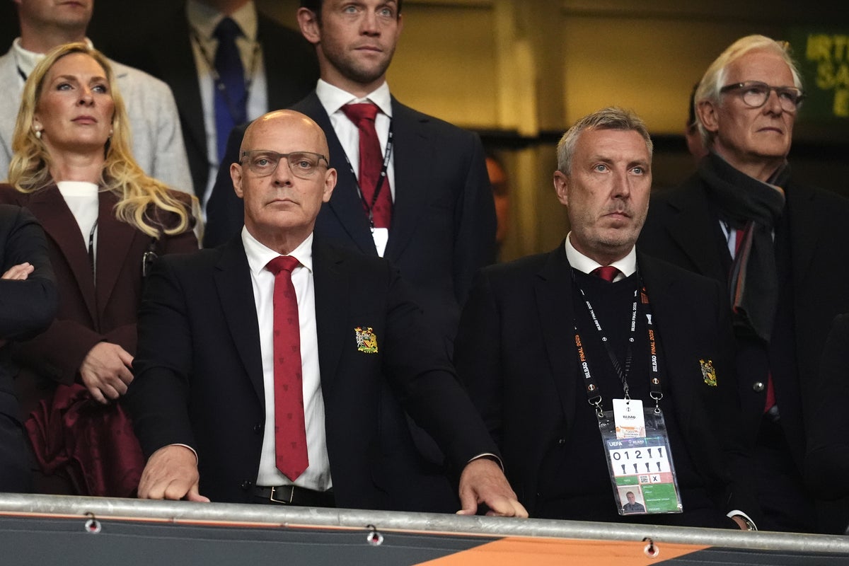 Sir Dave Brailsford steps back from Manchester United role