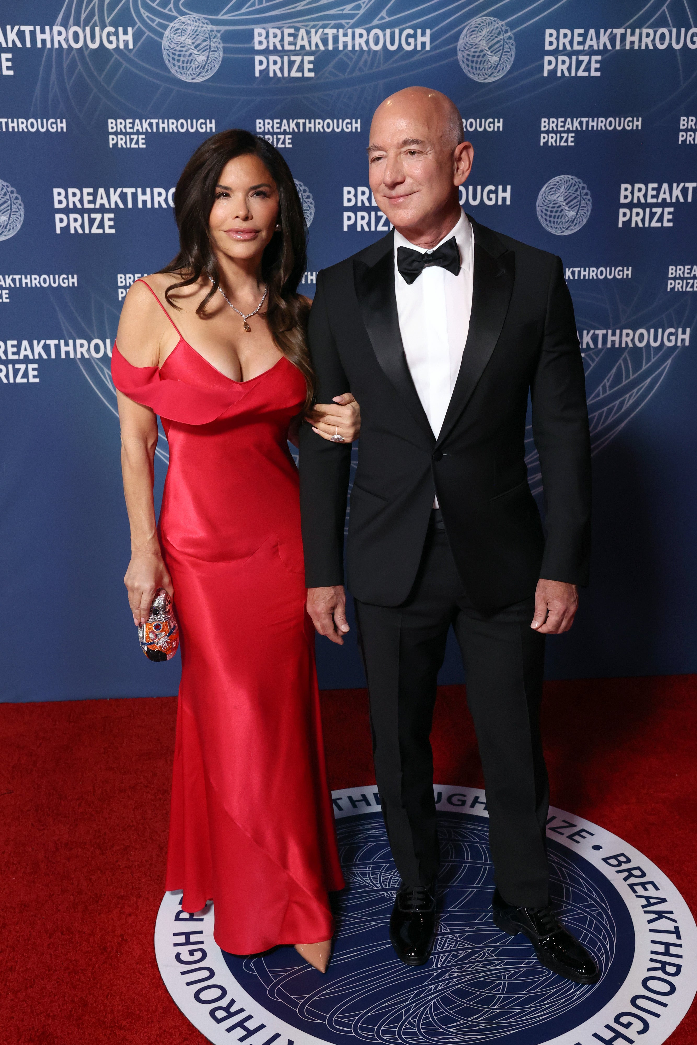 Sanchez and Bezos attend the 11th Breakthrough Prize Ceremony in April