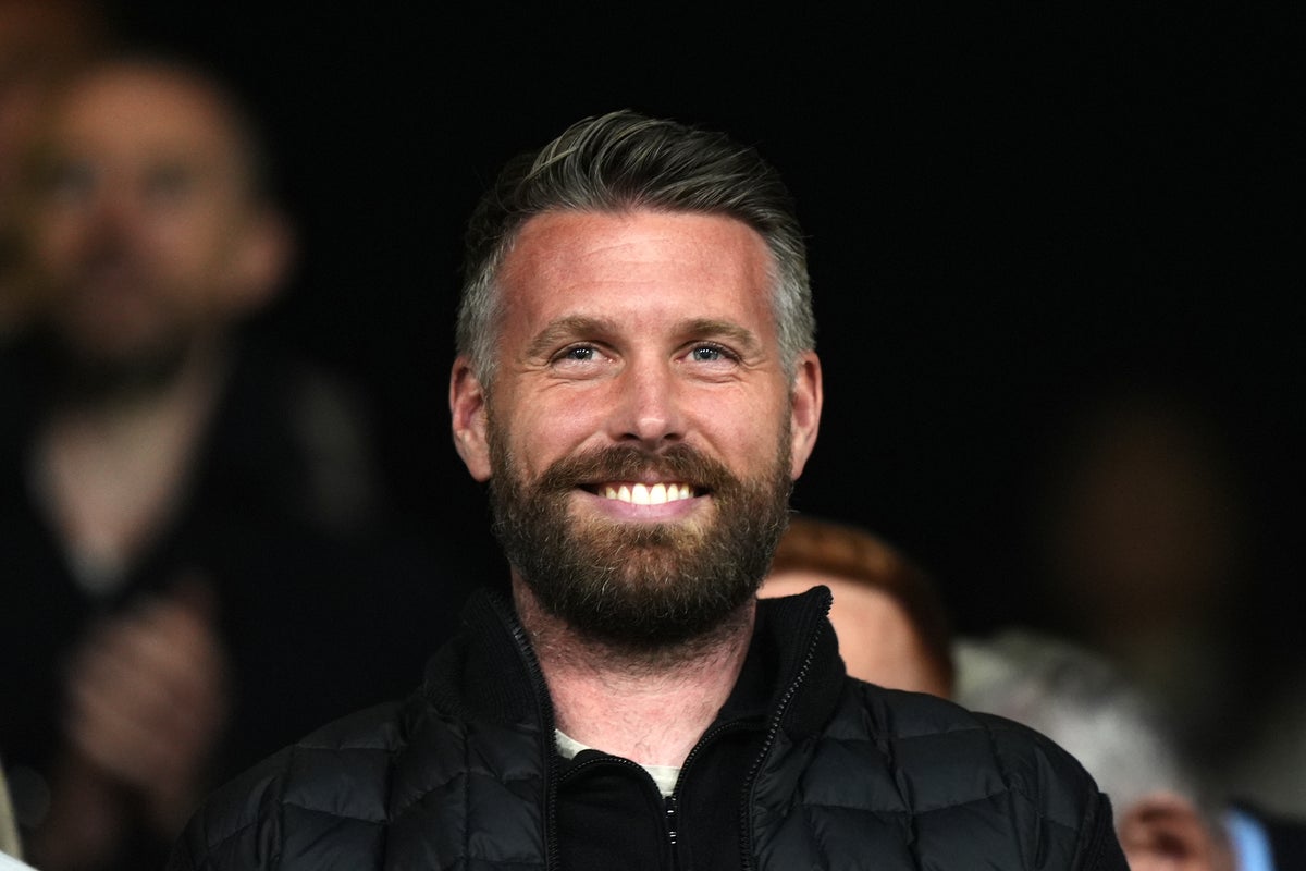 Steven Gerrard Favoured to Replace Michael Carrick at Middlesbrough