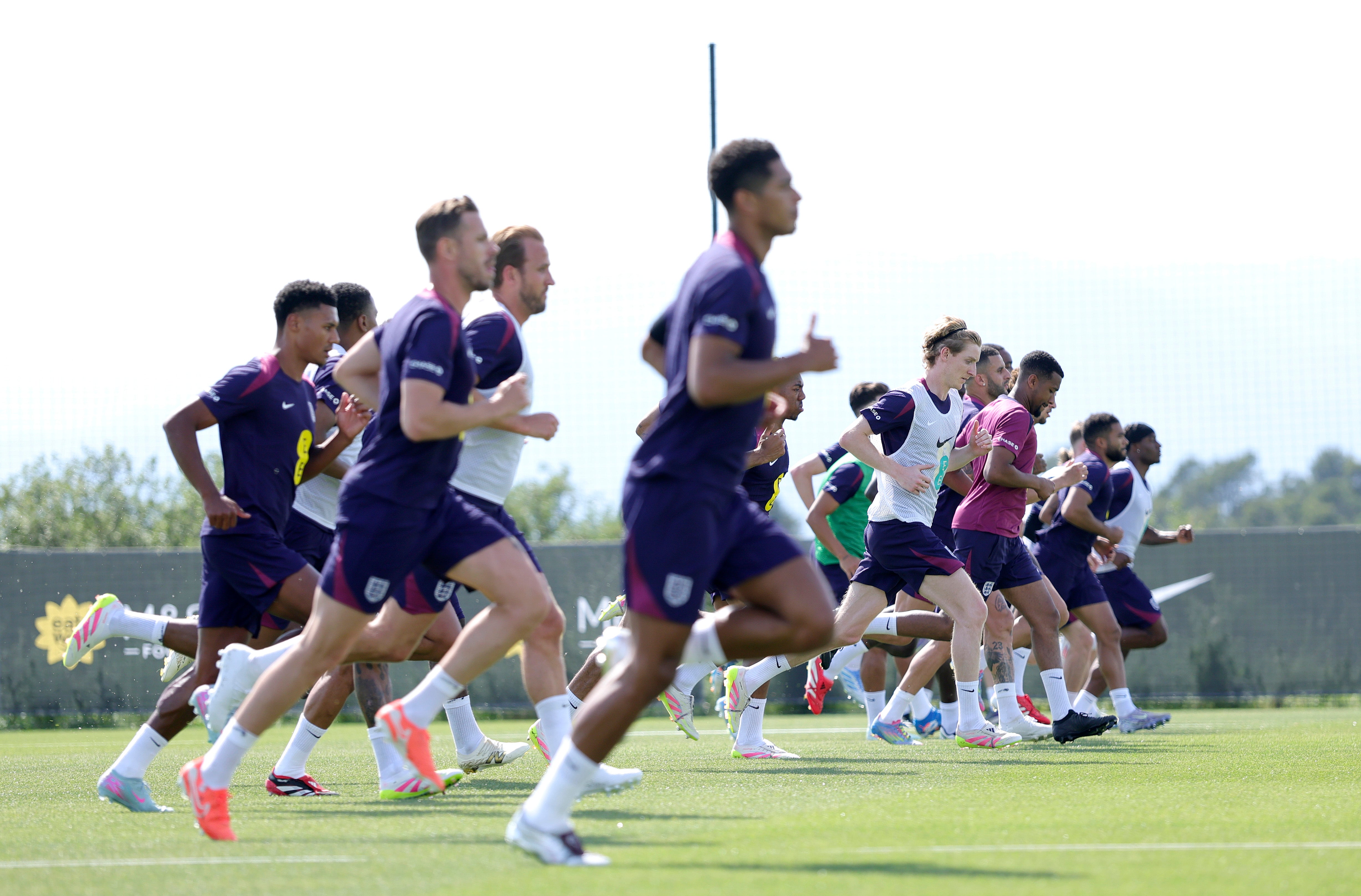 Inglaterra se ha estado preparando para las condiciones en las que se jugará la Copa Mundial en el próximo año