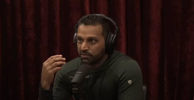 <p>FBI Director Kash Patel was caught off guard when it was revealed midway through his interview with Joe Rogan that Elon Musk accused Donald Trump of being in the Epstein files. </p>