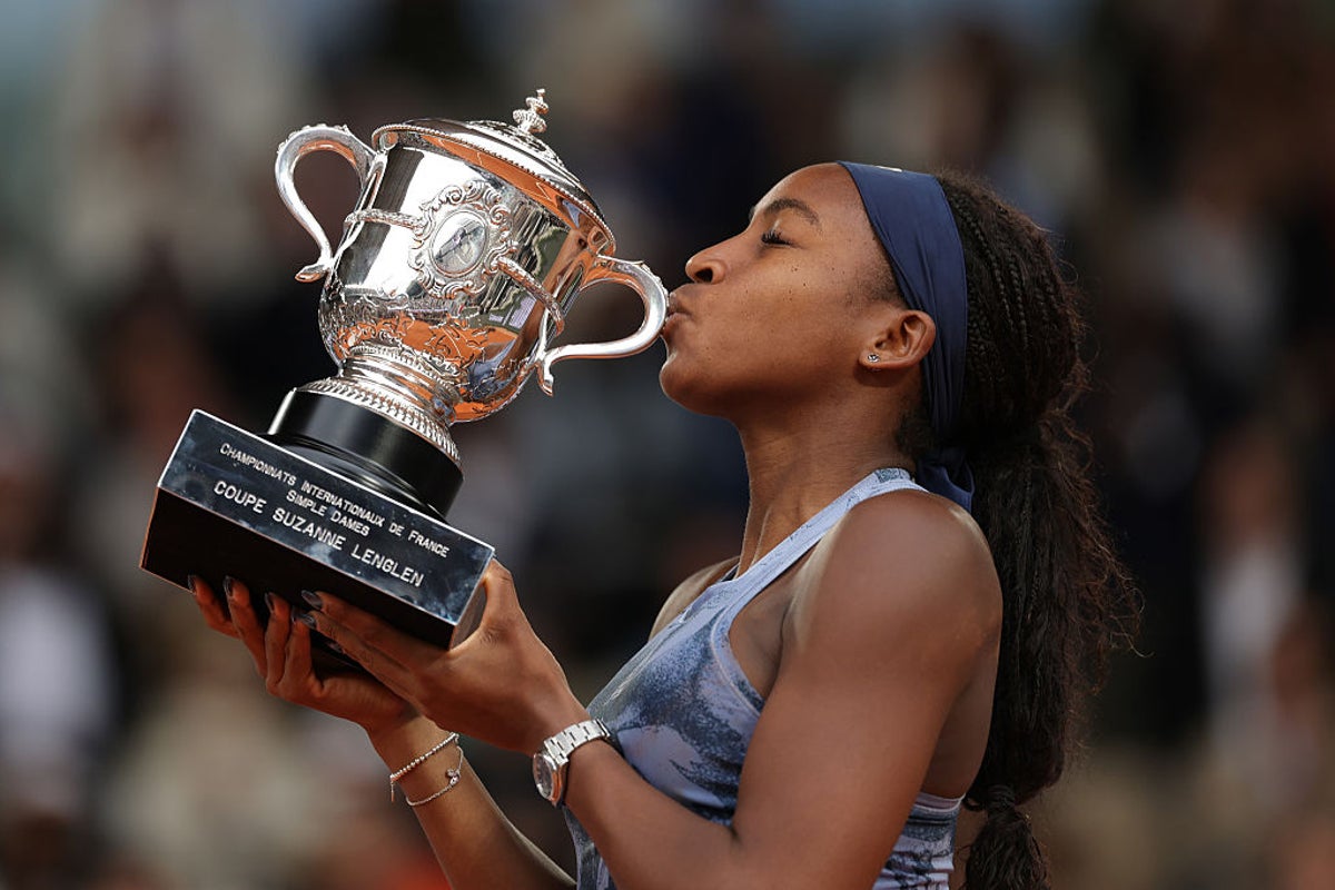 Coco Gauff fights back to frustrate Aryna Sabalenka and win first French Open title