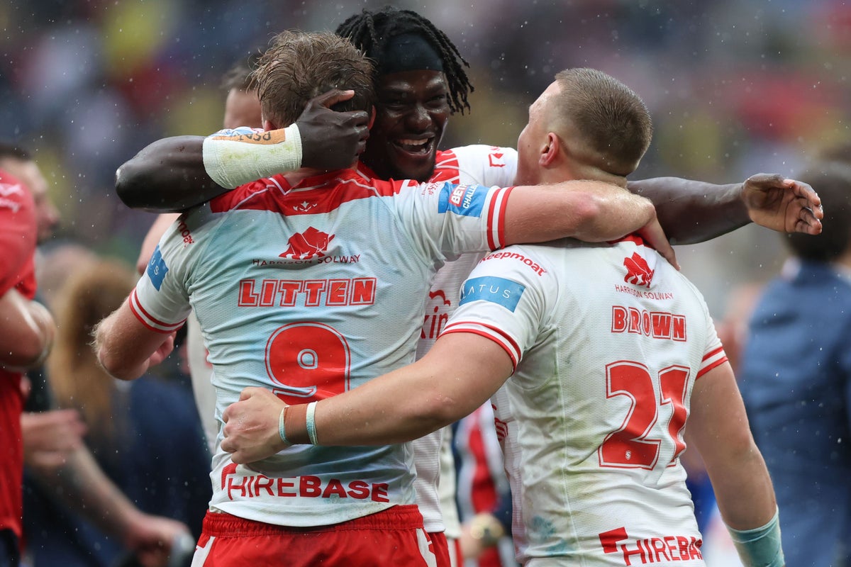 Hull KR snatch late win over Warrington to end 40-year wait for trophy
