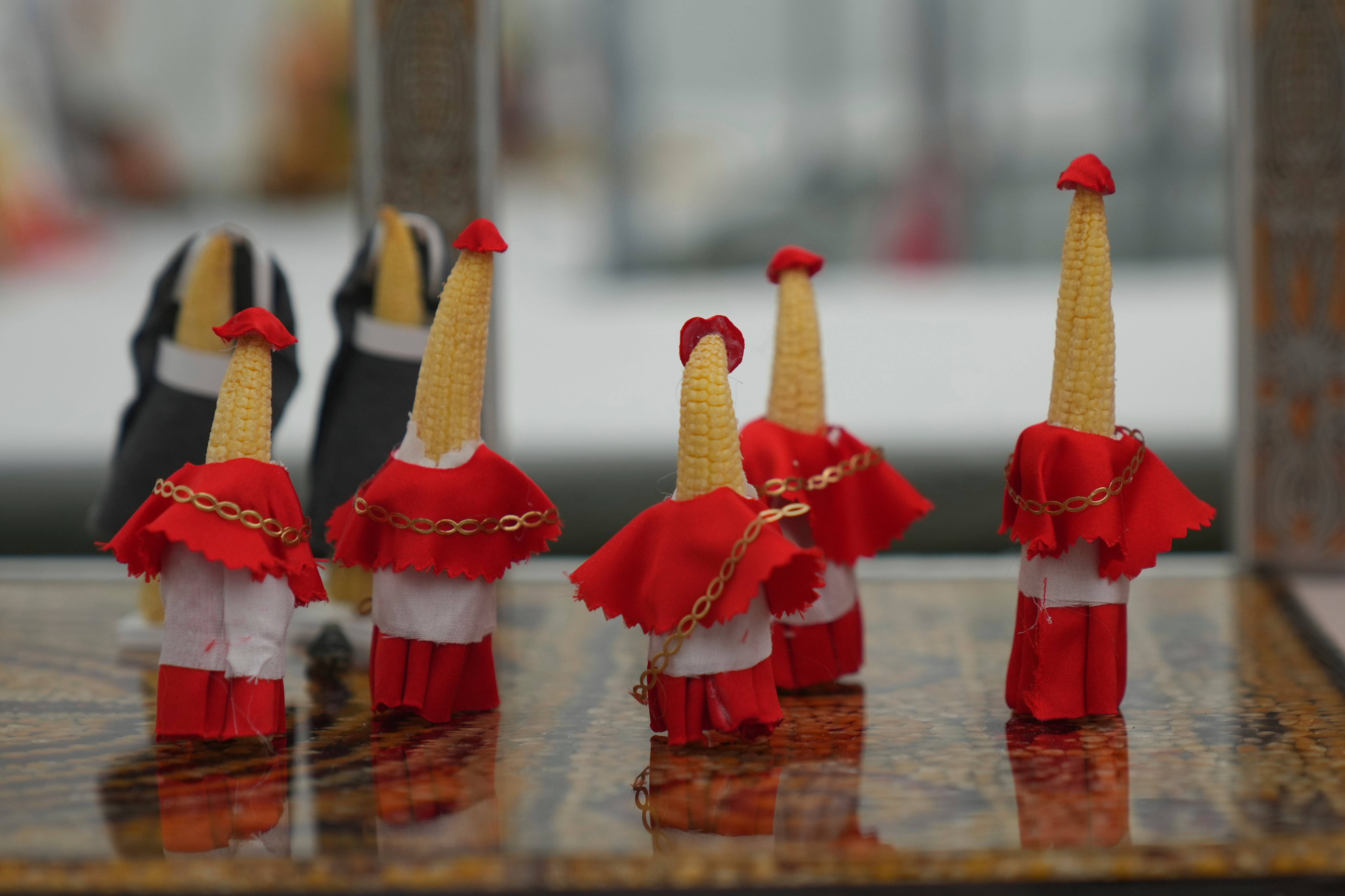 REINO UNIDO-ESCULTURAS CON VEGETALES