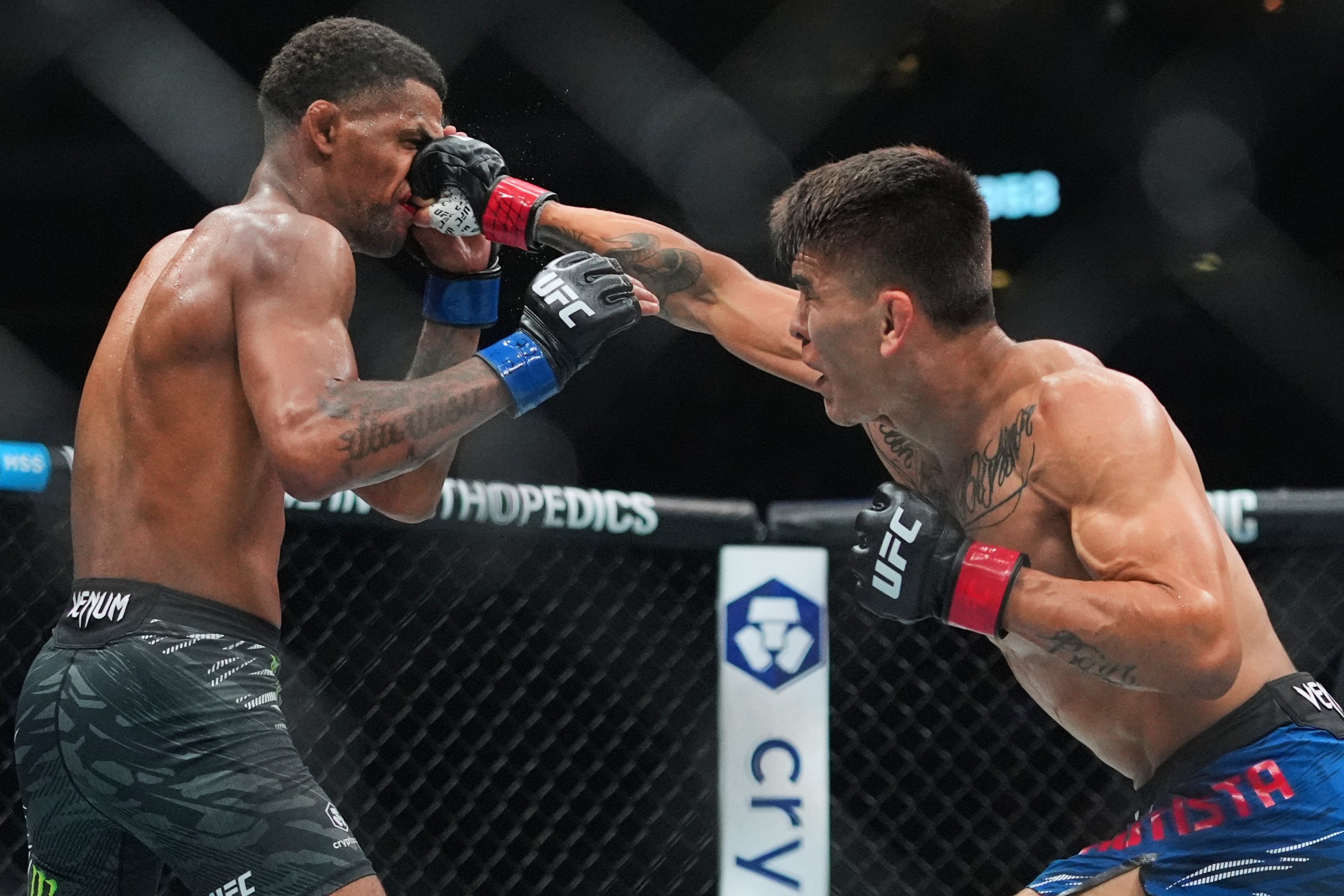 Mario Bautista (right) will take on Vinicius Oliveira in Las Vegas