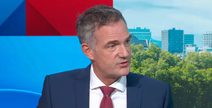 Peter Kyle says England fans’ chant about Starmer is ‘spirit of game’