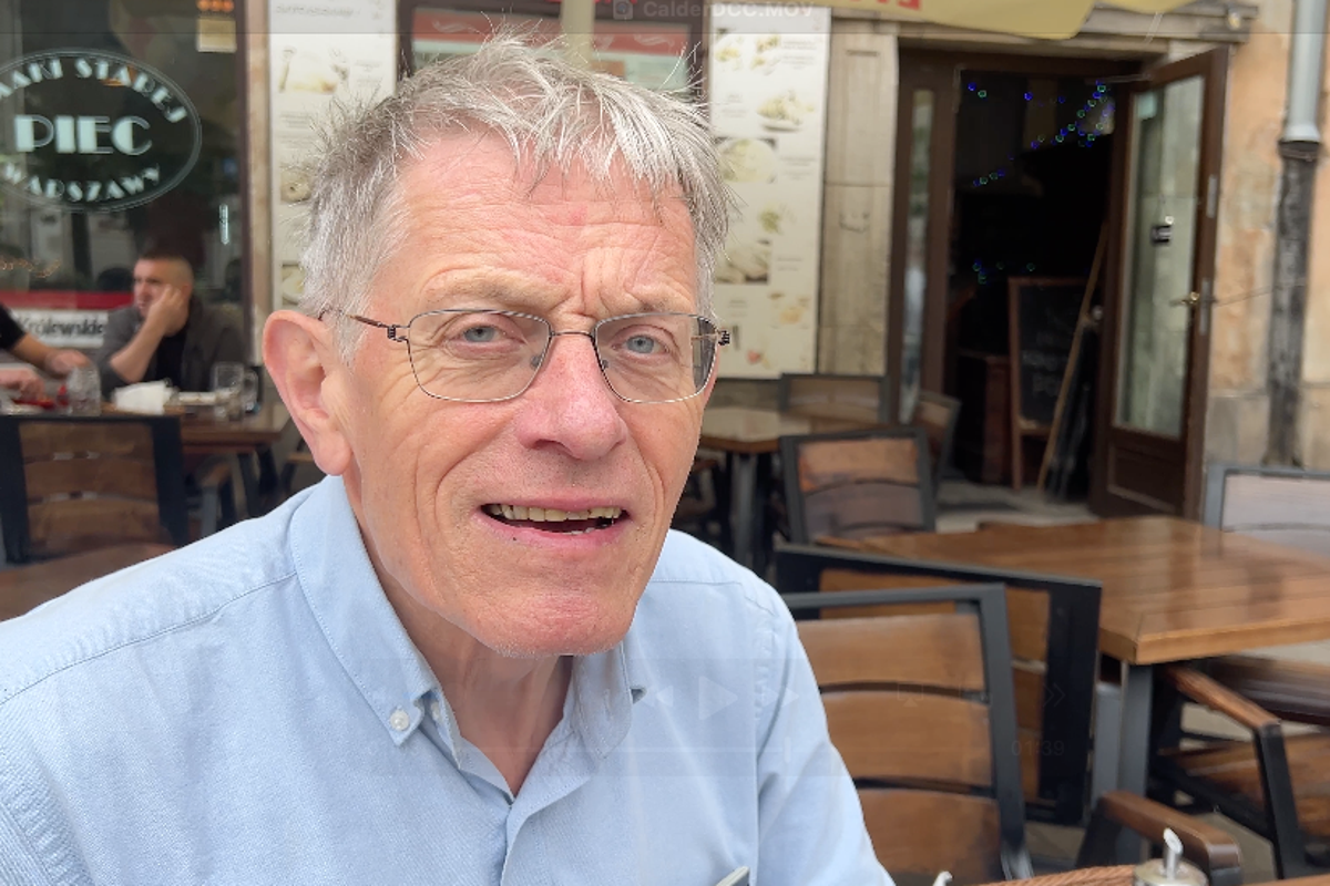 Simon Calder issues warning to holiday makers over costly hidden charge when paying abroad