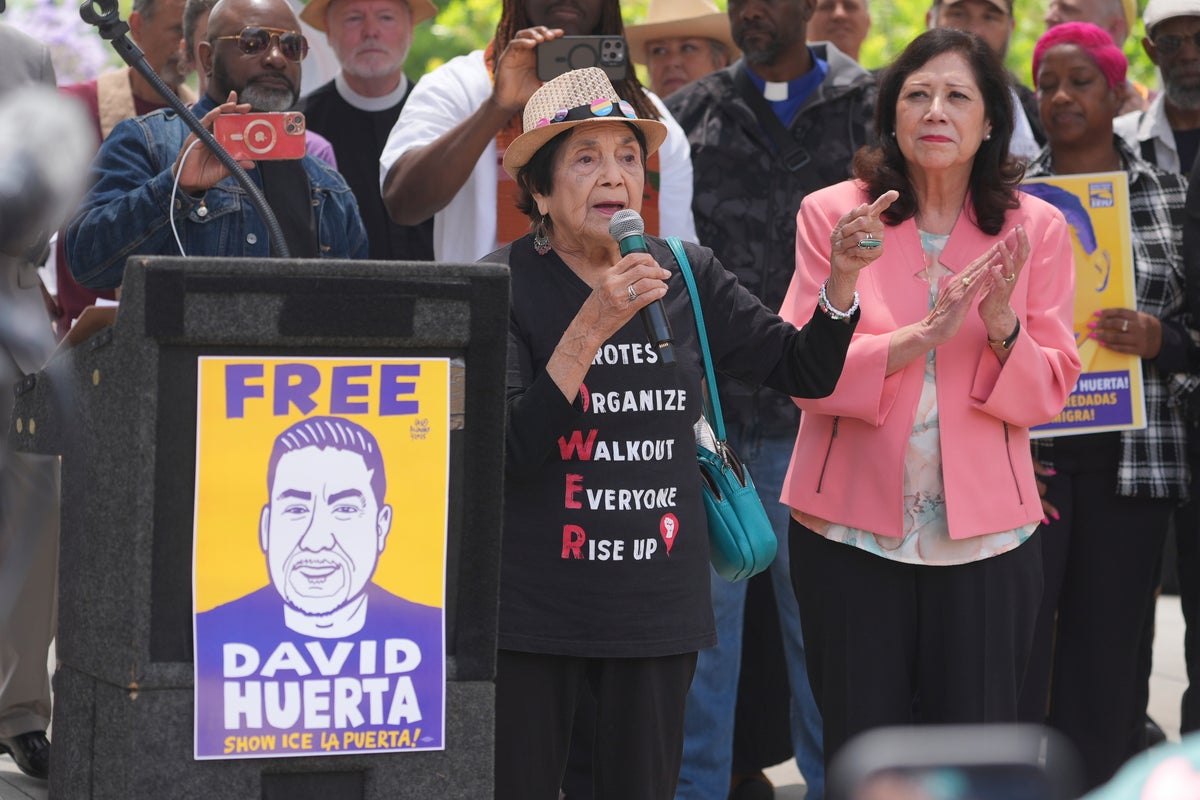California labor leader charged with impeding officer during immigration crackdown