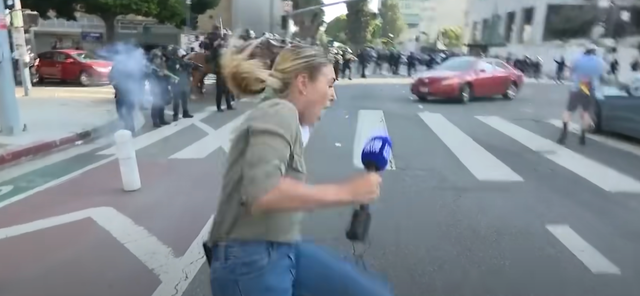 <p>Australian journalist hit by rubber bullet while reporting live in LA 

</p>