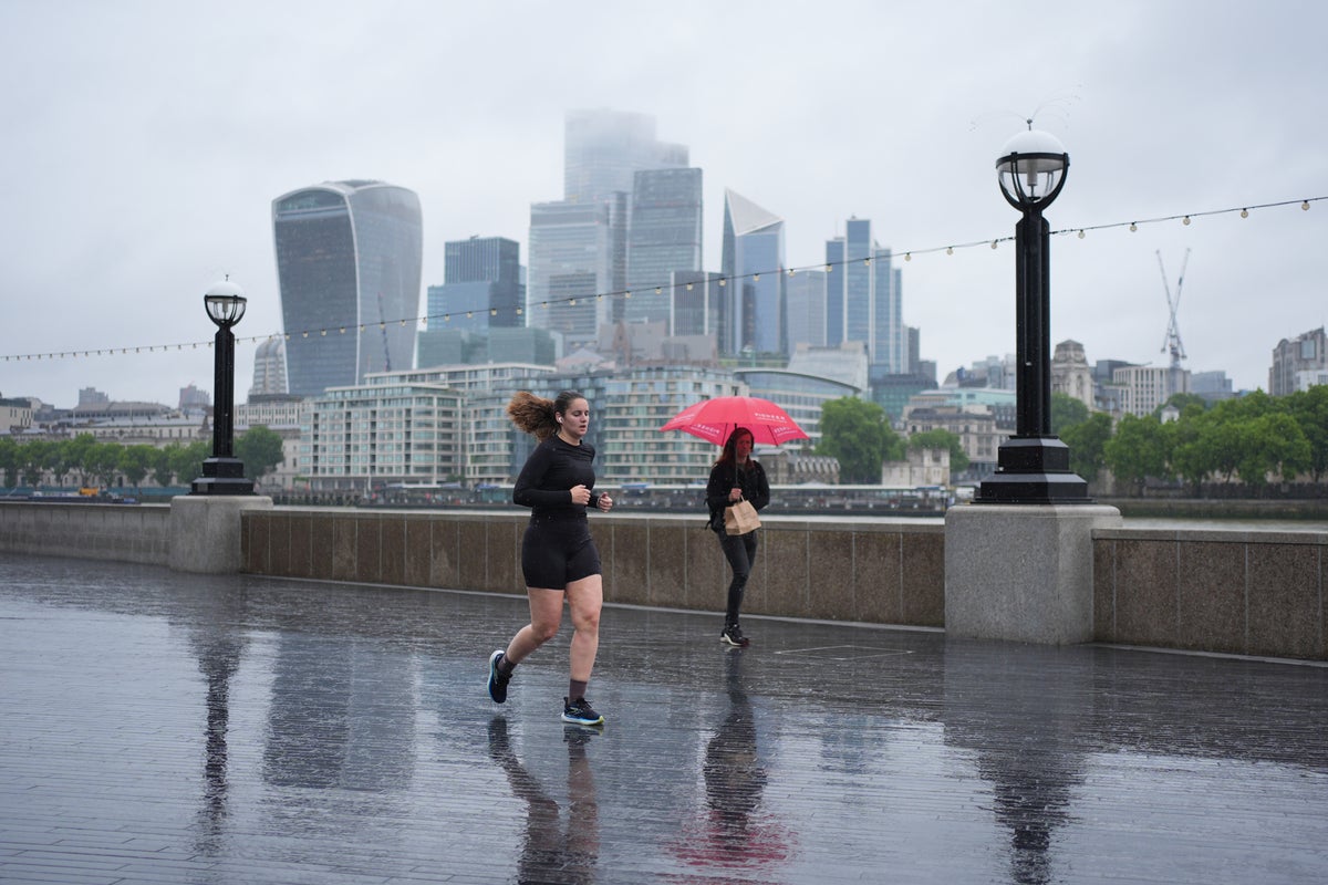 UK weather: Thunderstorms to accompany rise in temperatures as warm-air plume drifts over from France