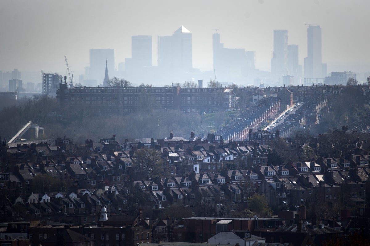 Housebuilding and China trade hopes lift London stocks