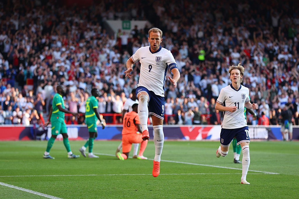 Harry Kane anotó el único gol del juego de Inglaterra