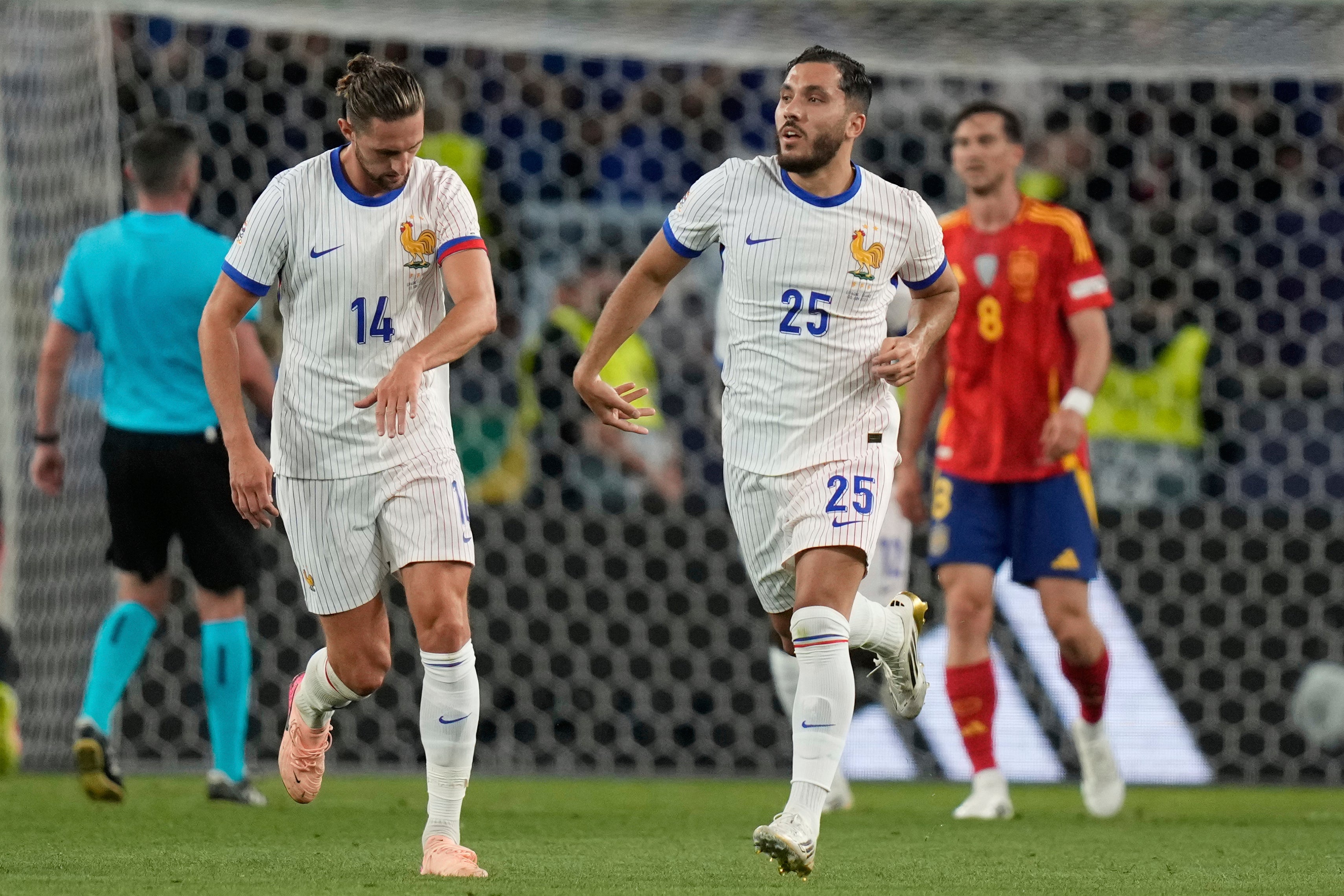 <p>Rayan Cherki has signed a five-year deal with Manchester City for €37m from Lyon, marking City's third signing in two days</p>