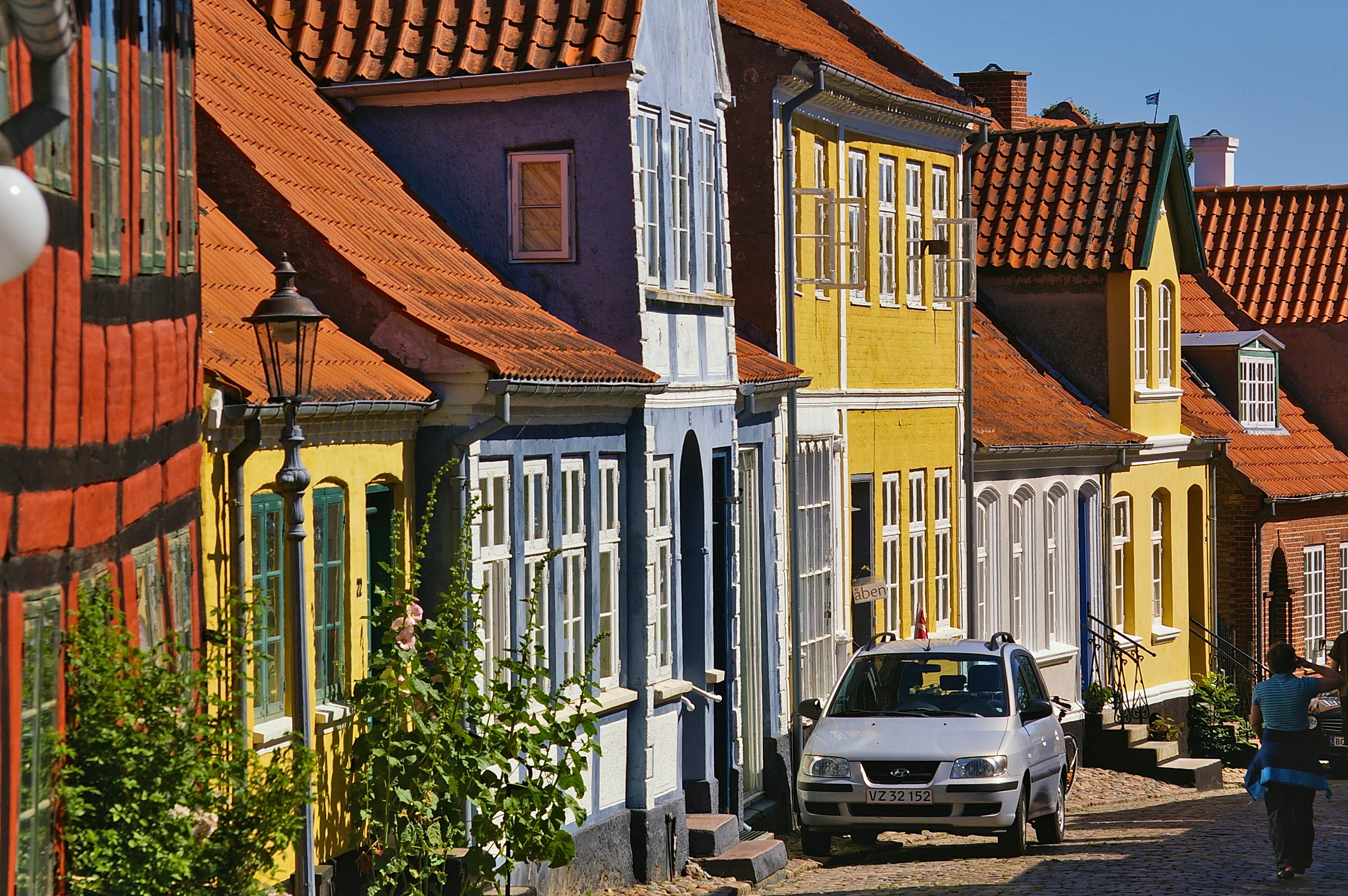 Ærøskøbing lovely takes care of their 18th century houses, with many orders to preserve and preserve plans