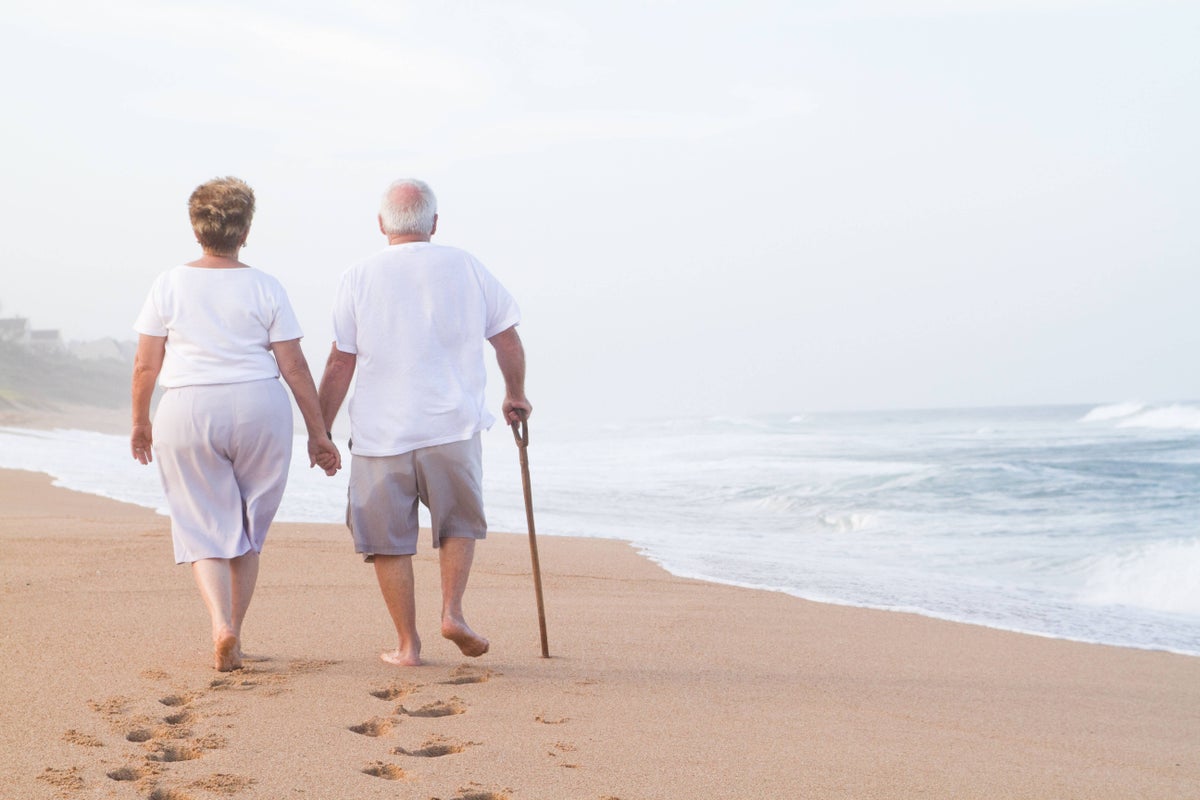 How to enjoy the beach safely as a senior this summer