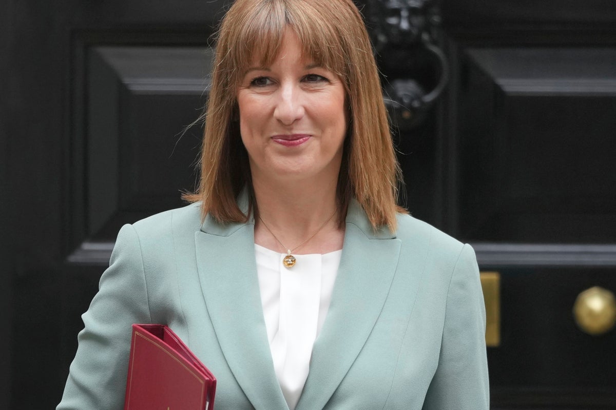 https://static.independent.co.uk/2025/06/11/14/REINO_UNIDO-PLAN_DE_GASTO_51877.jpg?width=1200&height=800&crop=1200:800