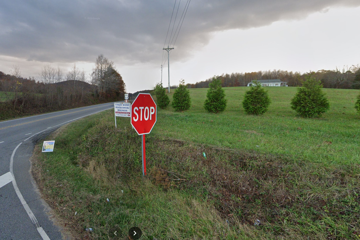 Three kids critically injured after car wreck sends vehicle careening into their sidewalk lemonade stand Three kids critically injured after car wreck sends vehicle careening into their sidewalk lemonade stand