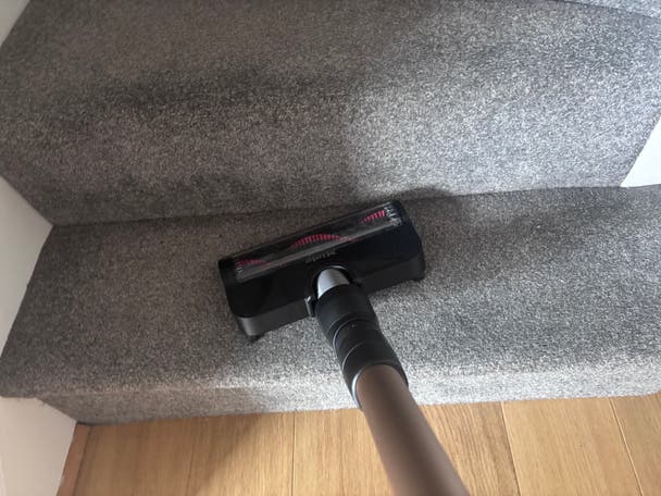 Best cordless vacuum cleaner Indybest review Miele duoflex HX1 total care