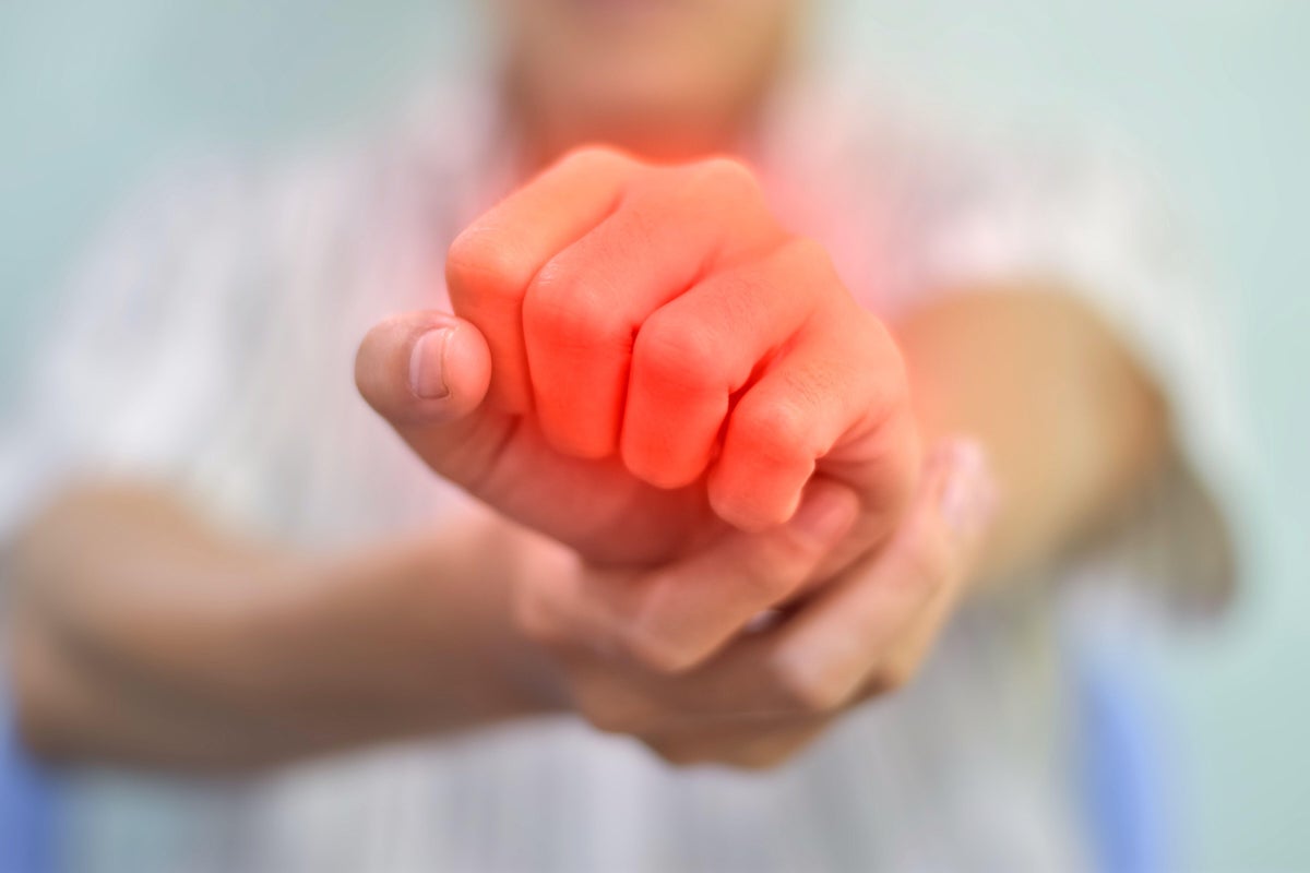 Expert reveals the factors that may exacerbate arthritis symptoms