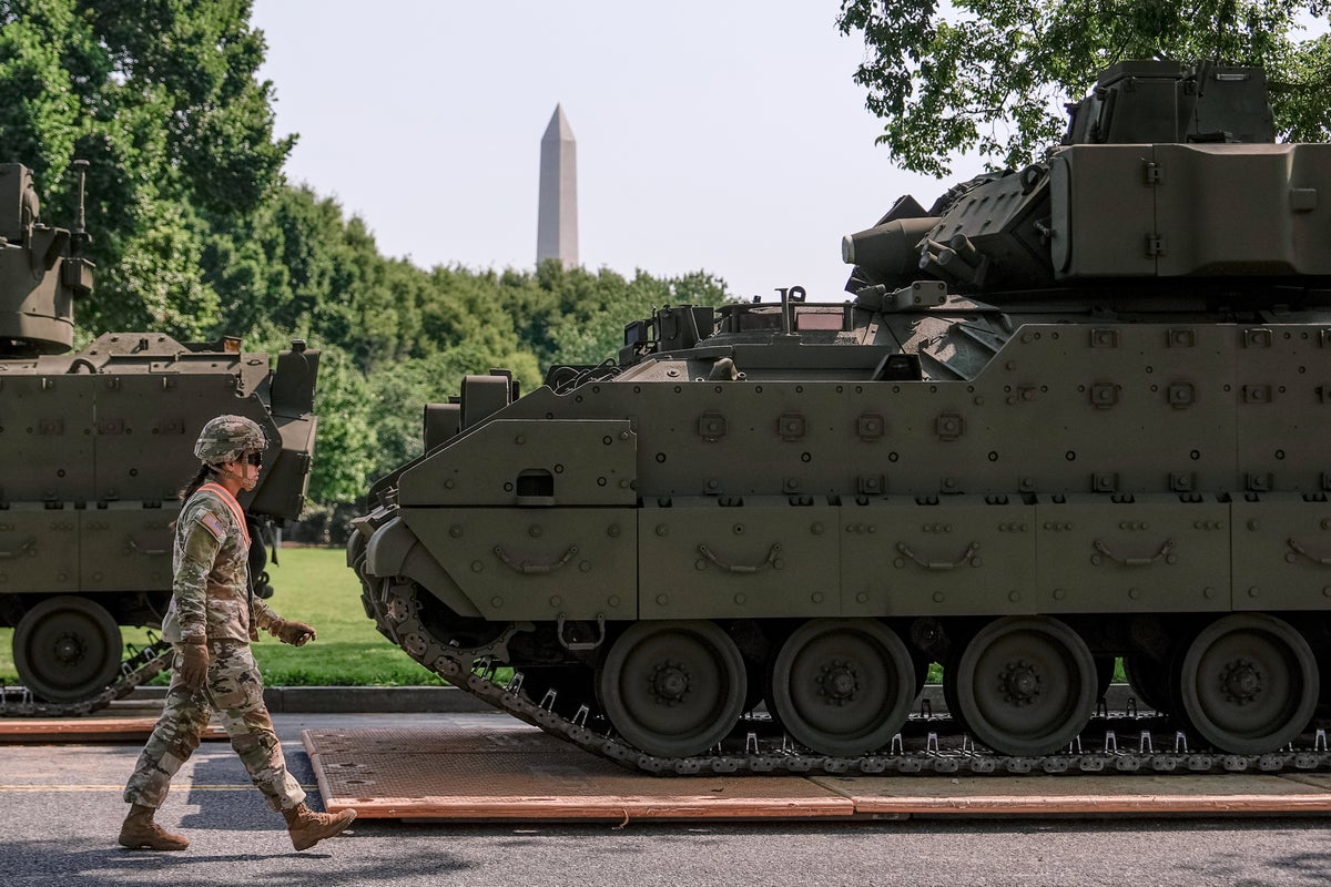 https://static.independent.co.uk/2025/06/12/17/APTOPIX_Trump_Military_Parade_14823.jpg?width=1200&height=800&crop=1200:800
