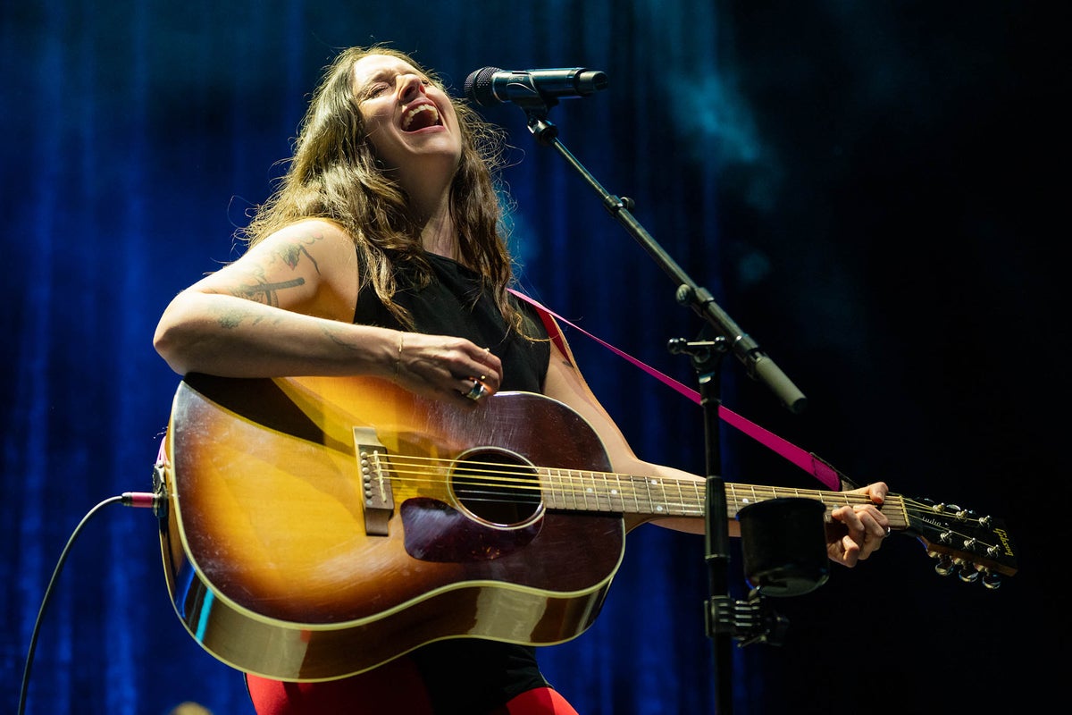 Waxahatchee at London’s Eventim Apollo was a night of musical brilliance with no room for chaos Waxahatchee at London’s Eventim Apollo was a night of musical brilliance with no room for chaos