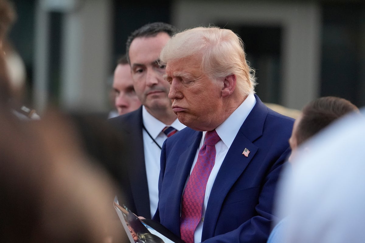 https://static.independent.co.uk/2025/06/13/14/11/Trump-ba5hedn5.jpeg?width=1200&height=800&crop=1200:800