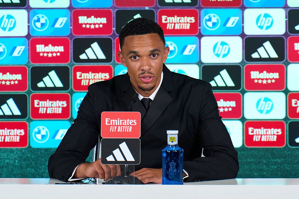 Trent Alexander-Arnold richtet ihn sehr auf ihn, als er in den Vereinigten Staaten debütiert
