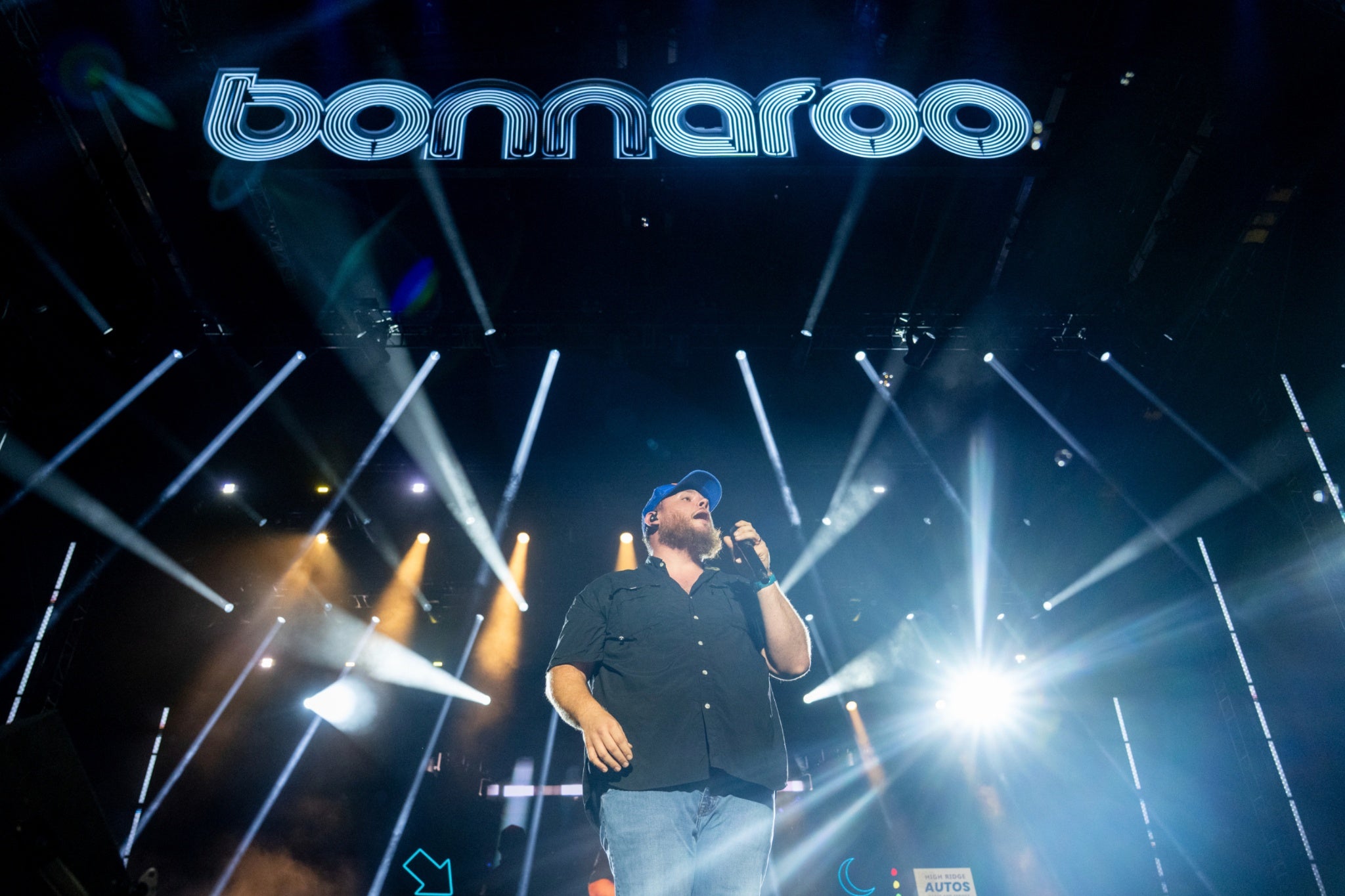 Luke Combs performs at Bonnaroo 2025