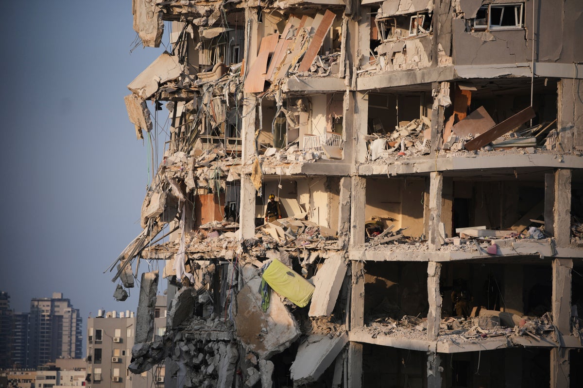 https://static.independent.co.uk/2025/06/15/07/APTOPIX_Israel_Iran_Mideast_Wars_40958.jpg?width=1200&height=800&crop=1200:800