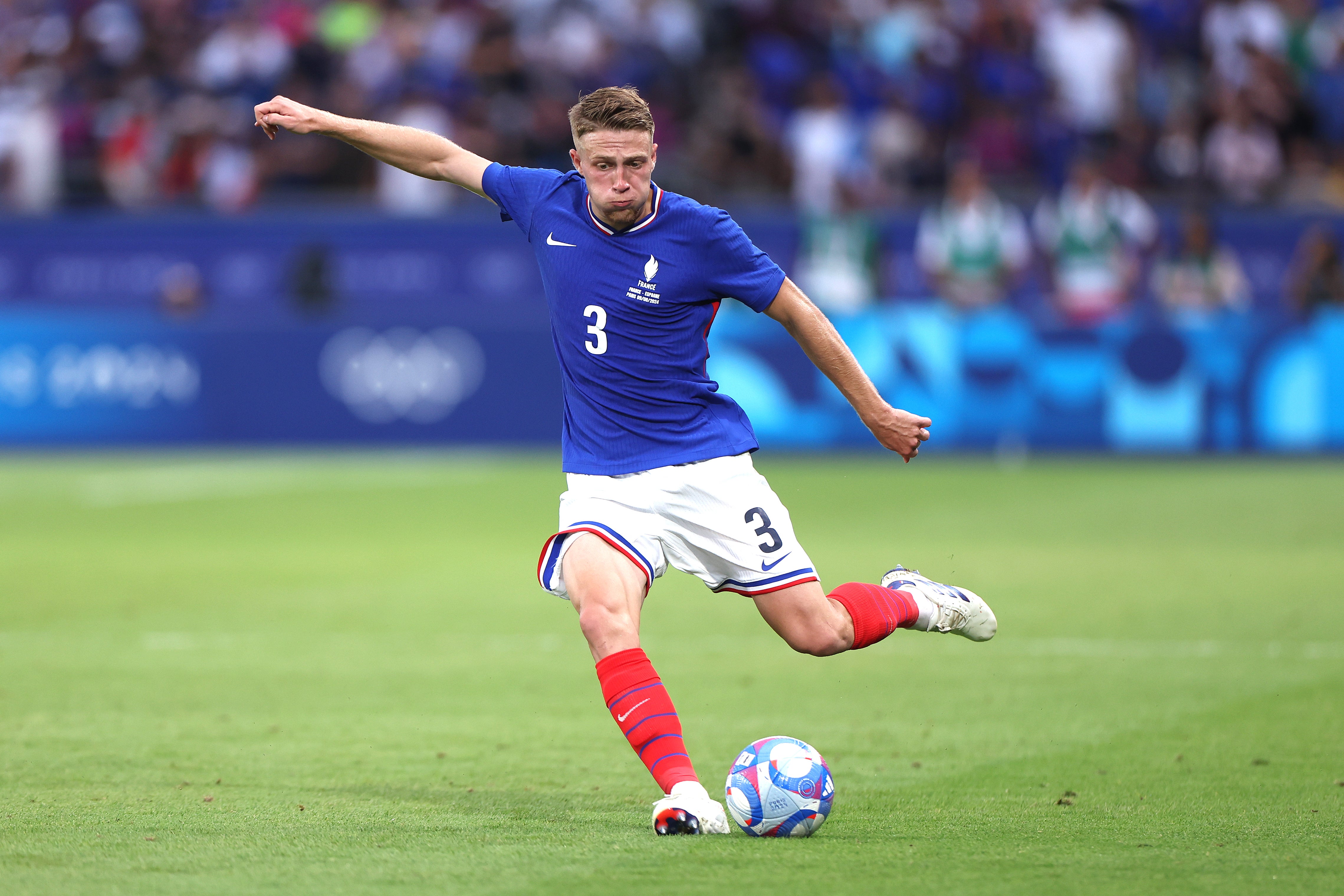 Adrien Truffert spielte letzten Sommer bei den Olympischen Spielen für Frankreich