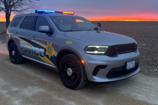 Teen gunman dead after taking family members hostage in Illinois