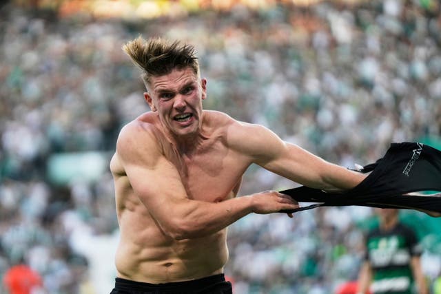 <p>Arsenal are nearing an agreement to sign striker Viktor Gyokeres from Sporting</p>