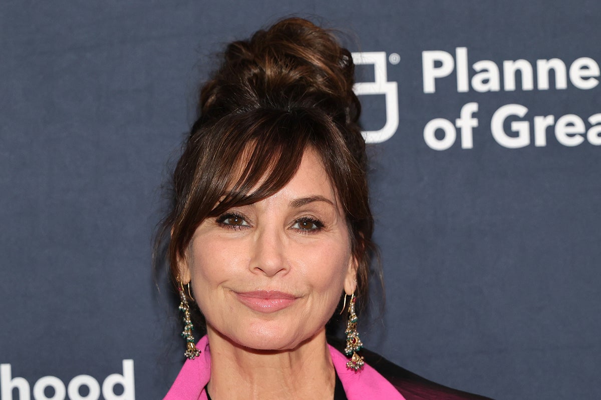 Gina Gershon explains why she no longer does Melania Trump impressions