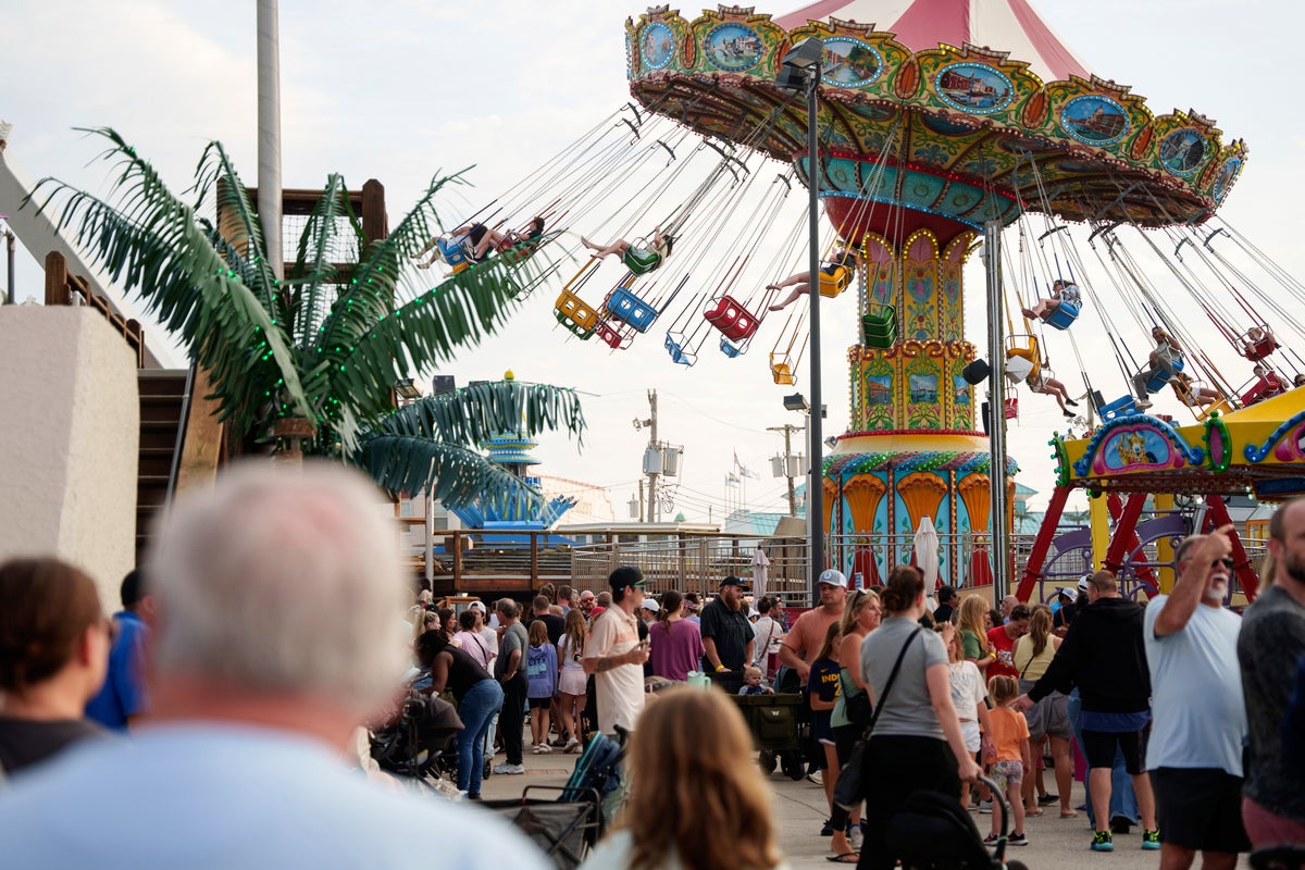 https://static.independent.co.uk/2025/06/16/13/US_NJ_Small_Business_Amusement_Parks_58274.jpg?width=1200&height=800&crop=1200:800