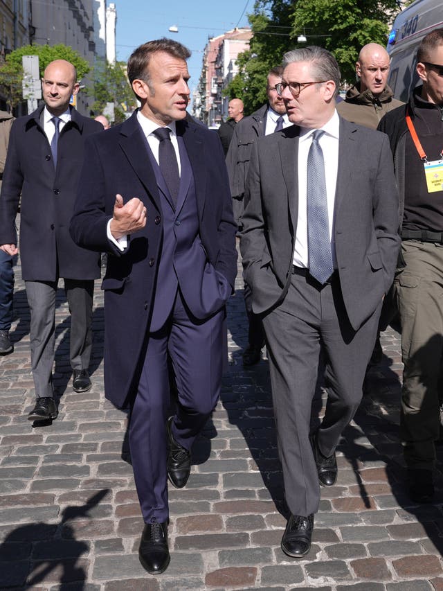UK prepares to announce ‘one in, one out’ migrant deal with France ...