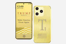Trump mobile: President unveils $499 gold phones for ‘real Americans’