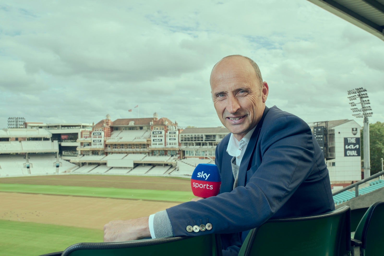 Nasser Hussain adalah seorang ahli di Cricket Sports Sky