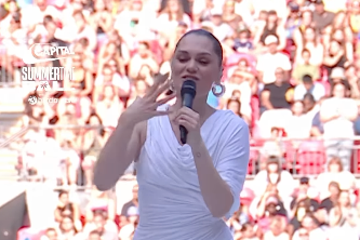Jessie J vows to ‘beat breast cancer’ in final performance before treatment begins