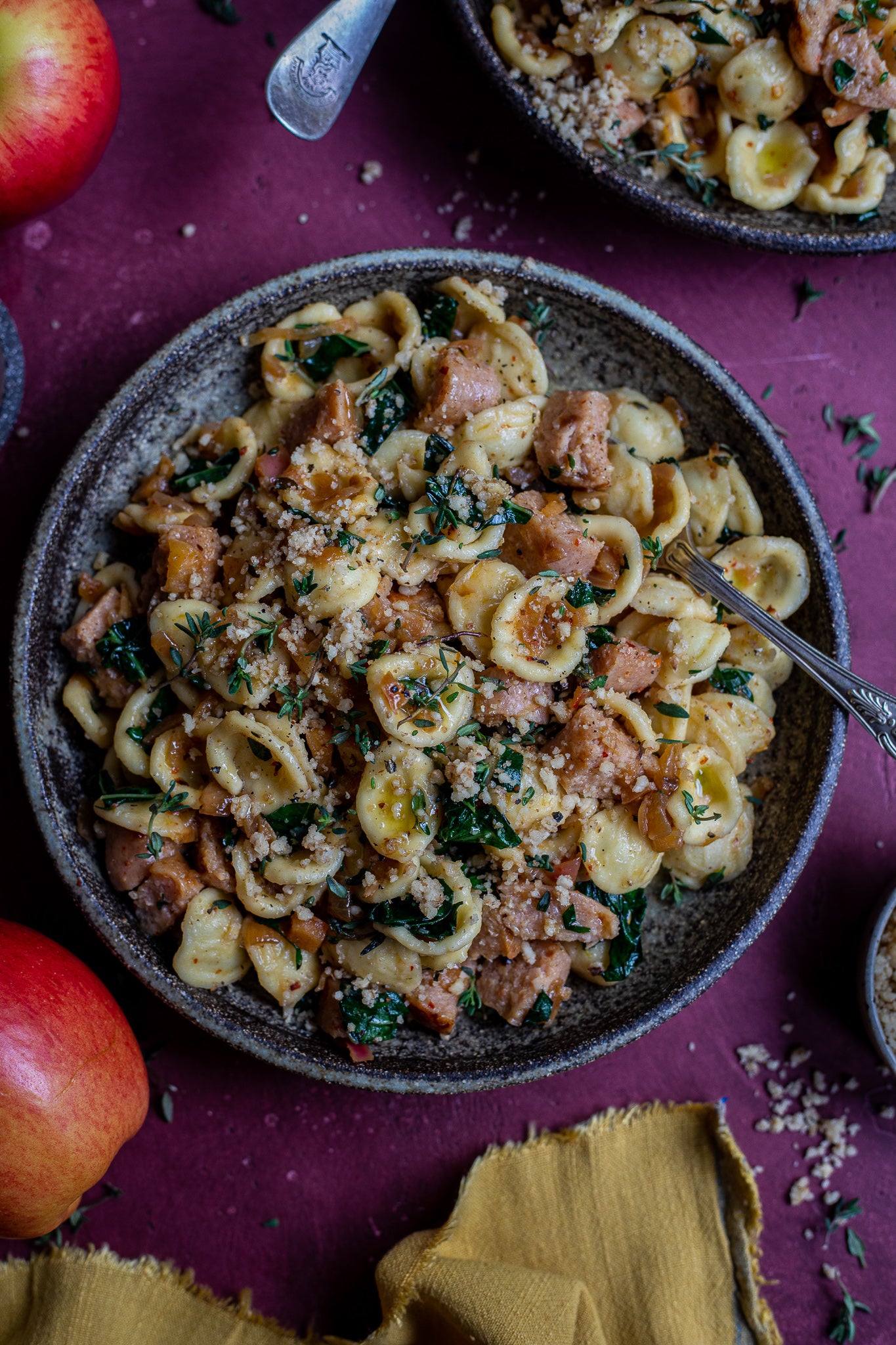 A hearty pasta salad that holds up beautifully al fresco – meat or vegan sausages, your choice